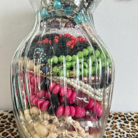 Total 3.4 Lb (Including glass Jar) Mostly Beaded Jewelry Scraps pcs Mystery Lot - Picture 7 of 11